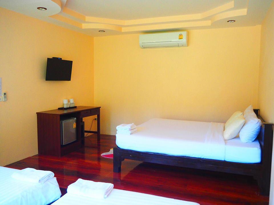 Hotel Bansuansiriwat Ban Tak Exteriér fotografie